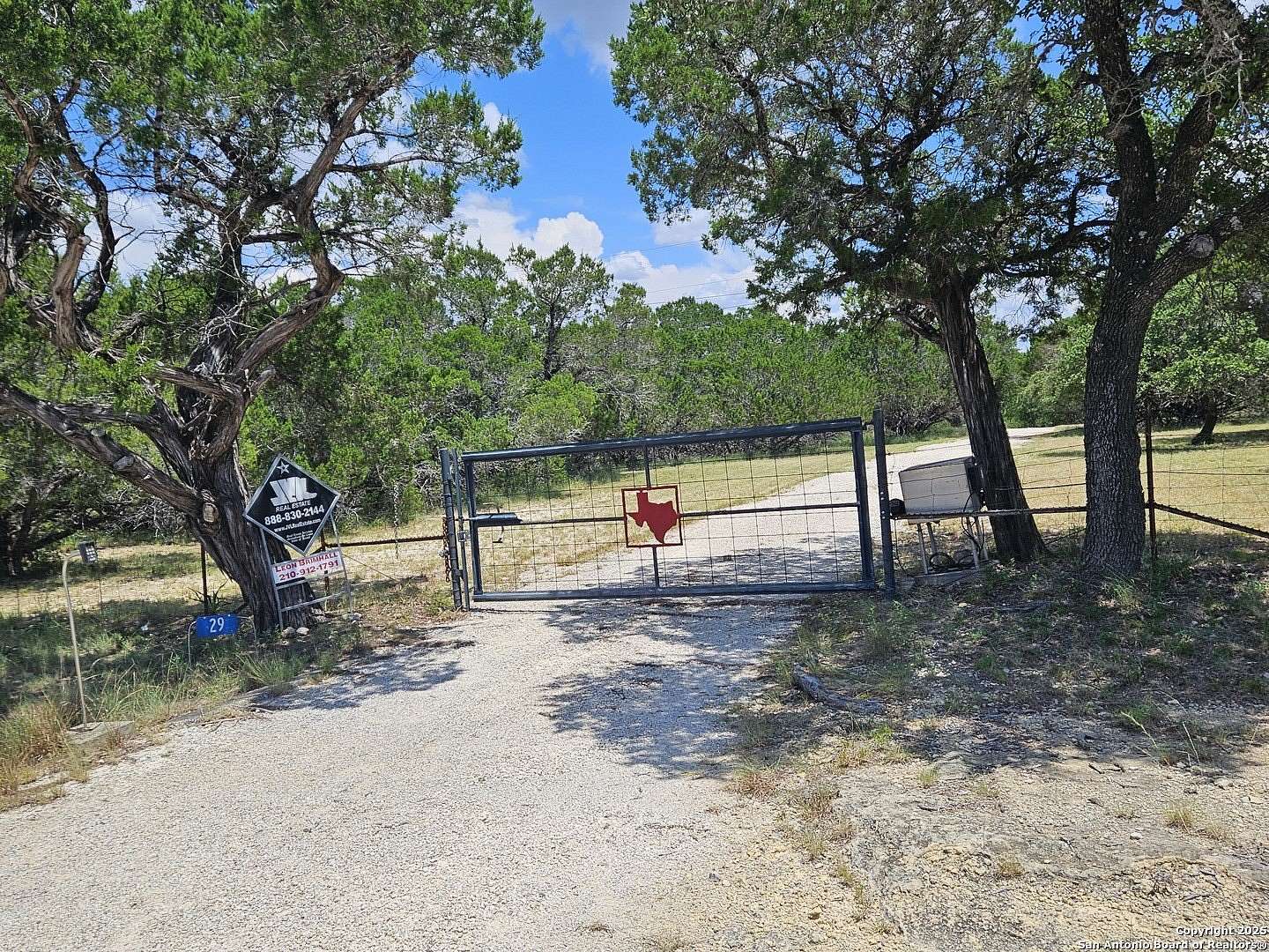 4.1 Acres of Improved Mixed-Use Land for Sale in Boerne, Texas