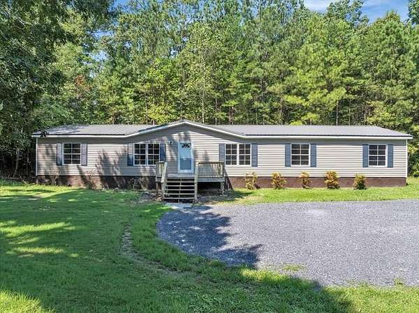 2.58 Acres of Residential Land with Home for Sale in Chatsworth, Georgia