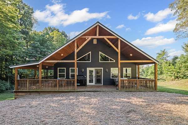 3.58 Acres of Residential Land with Home for Sale in New Waterford, Ohio