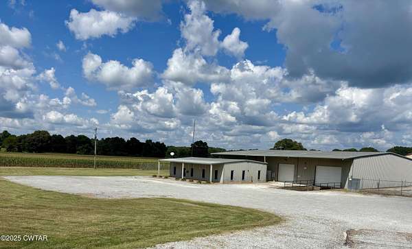 6 Acres of Improved Commercial Land for Sale in Alamo, Tennessee