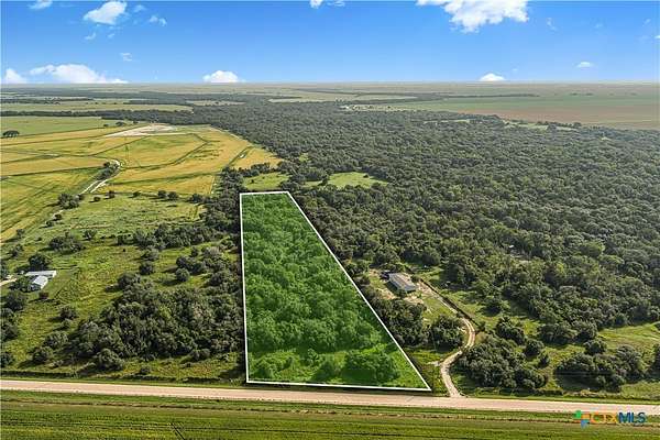 6 Acres of Residential Land for Sale in El Campo, Texas