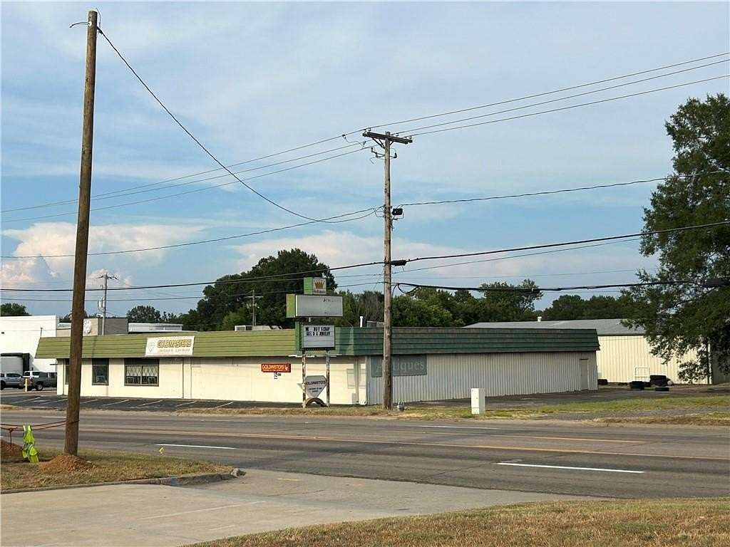 1.73 Acres of Improved Commercial Land for Sale in Russellville, Arkansas