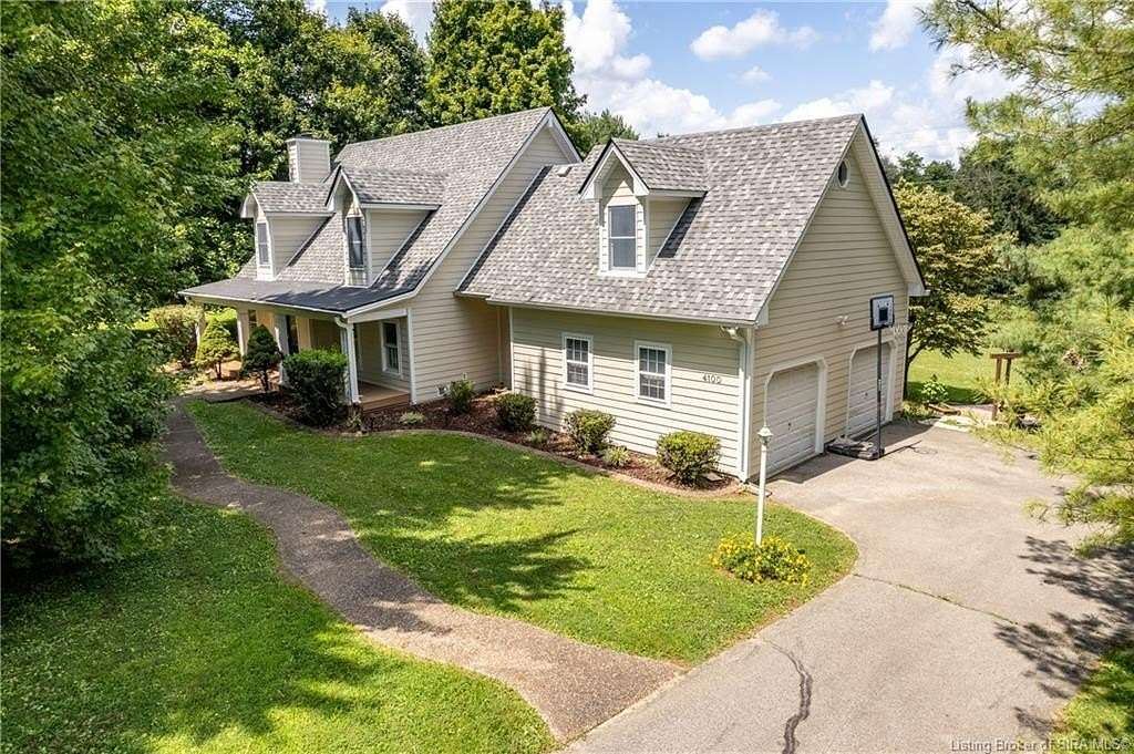 7.89 Acres of Residential Land with Home for Sale in Floyds Knobs, Indiana