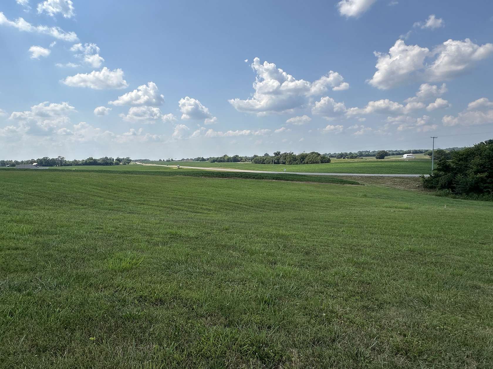 1 Acre of Commercial Land for Sale in Cedar Hill, Tennessee