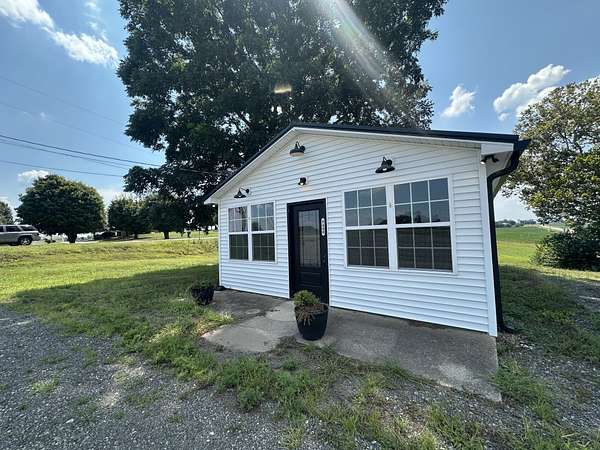 2.14 Acres of Improved Commercial Land for Sale in Cedar Hill, Tennessee