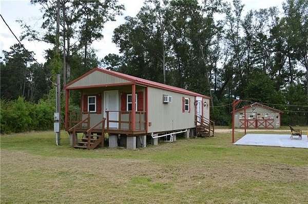 1.58 Acres of Residential Land with Home for Sale in Hammond, Louisiana