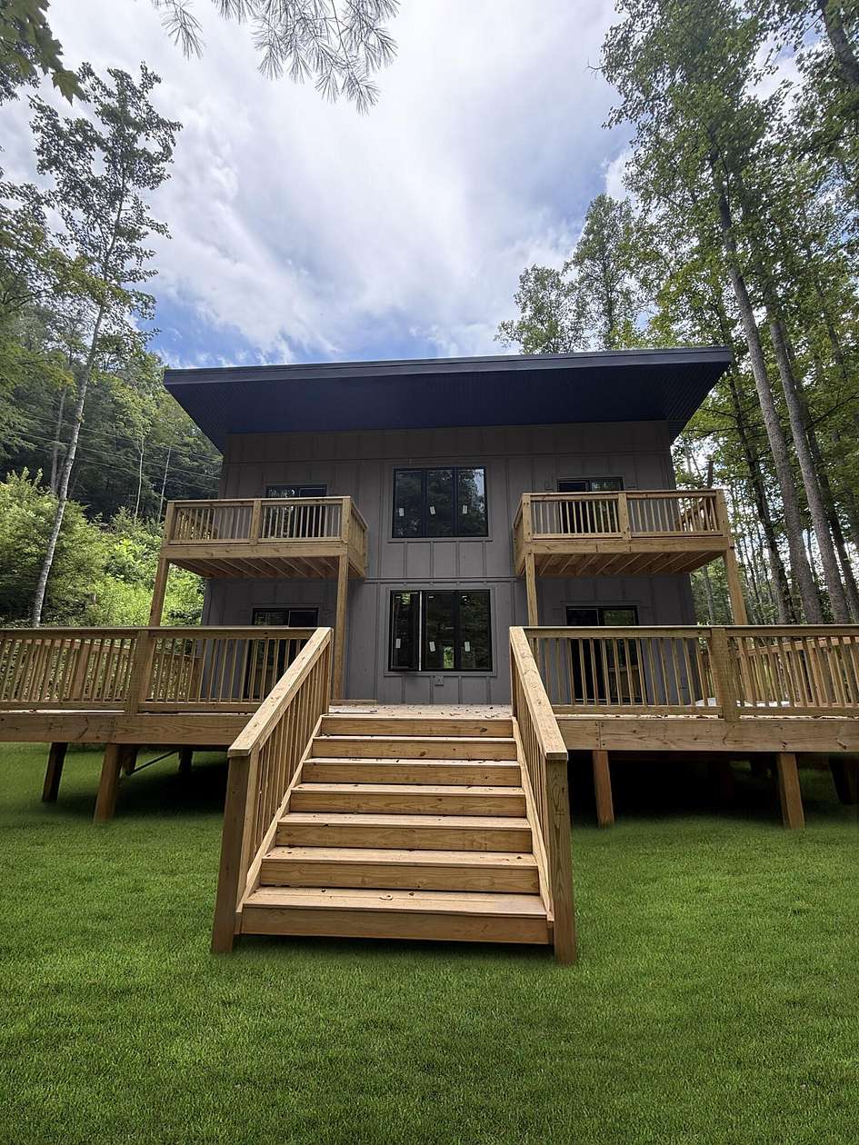 1.5 Acres of Residential Land with Home for Sale in Rogers, Kentucky