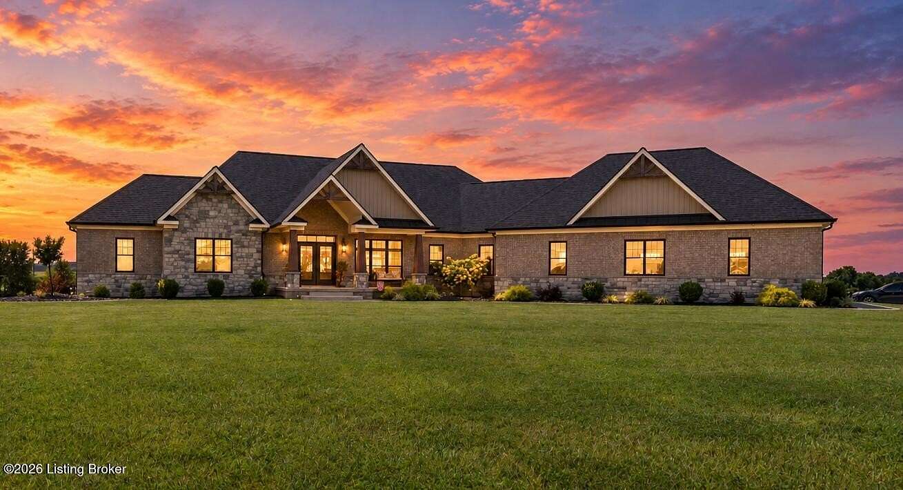 5 Acres of Land with Home for Sale in Springfield, Kentucky