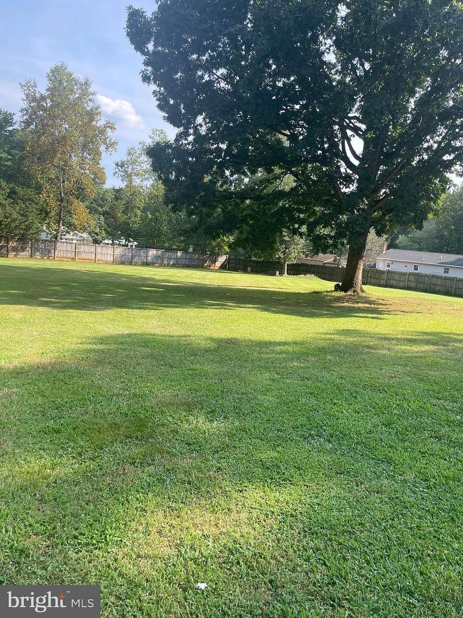 2.22 Acres of Residential Land with Home for Sale in Sumerduck, Virginia