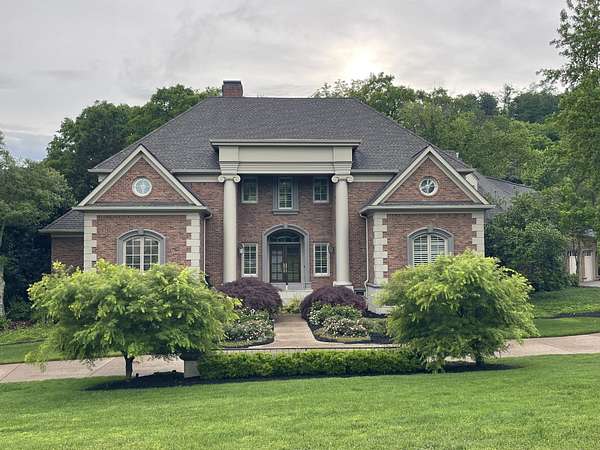 1.7 Acres of Residential Land with Home for Sale in Franklin, Tennessee