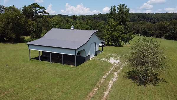 7 Acres of Land for Sale in Waynesboro, Tennessee