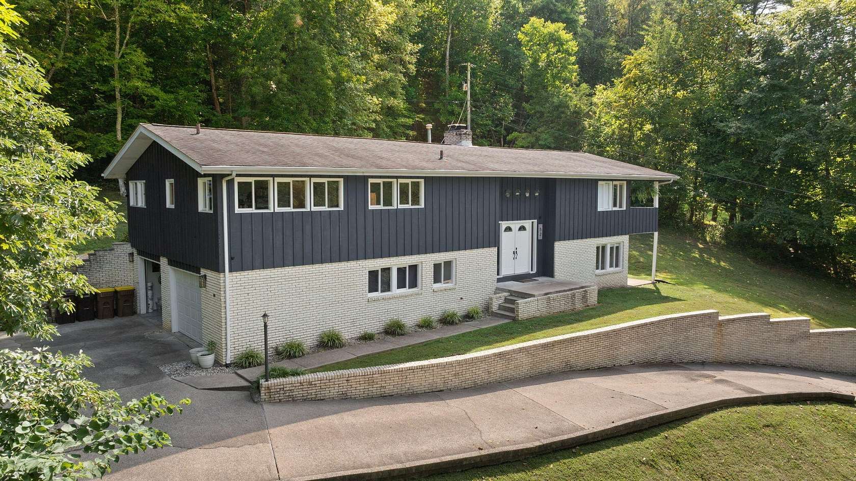 2 Acres of Residential Land with Home for Sale in Somerset, Kentucky