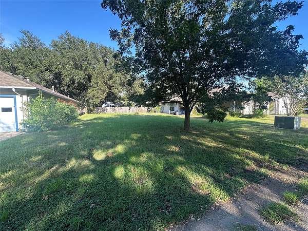 0.12 Acres of Residential Land for Sale in Smithville, Texas