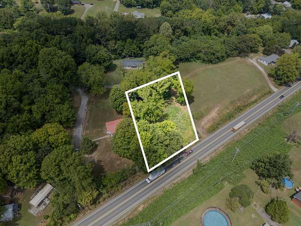 0.49 Acres of Residential Land for Sale in Charlotte, Tennessee