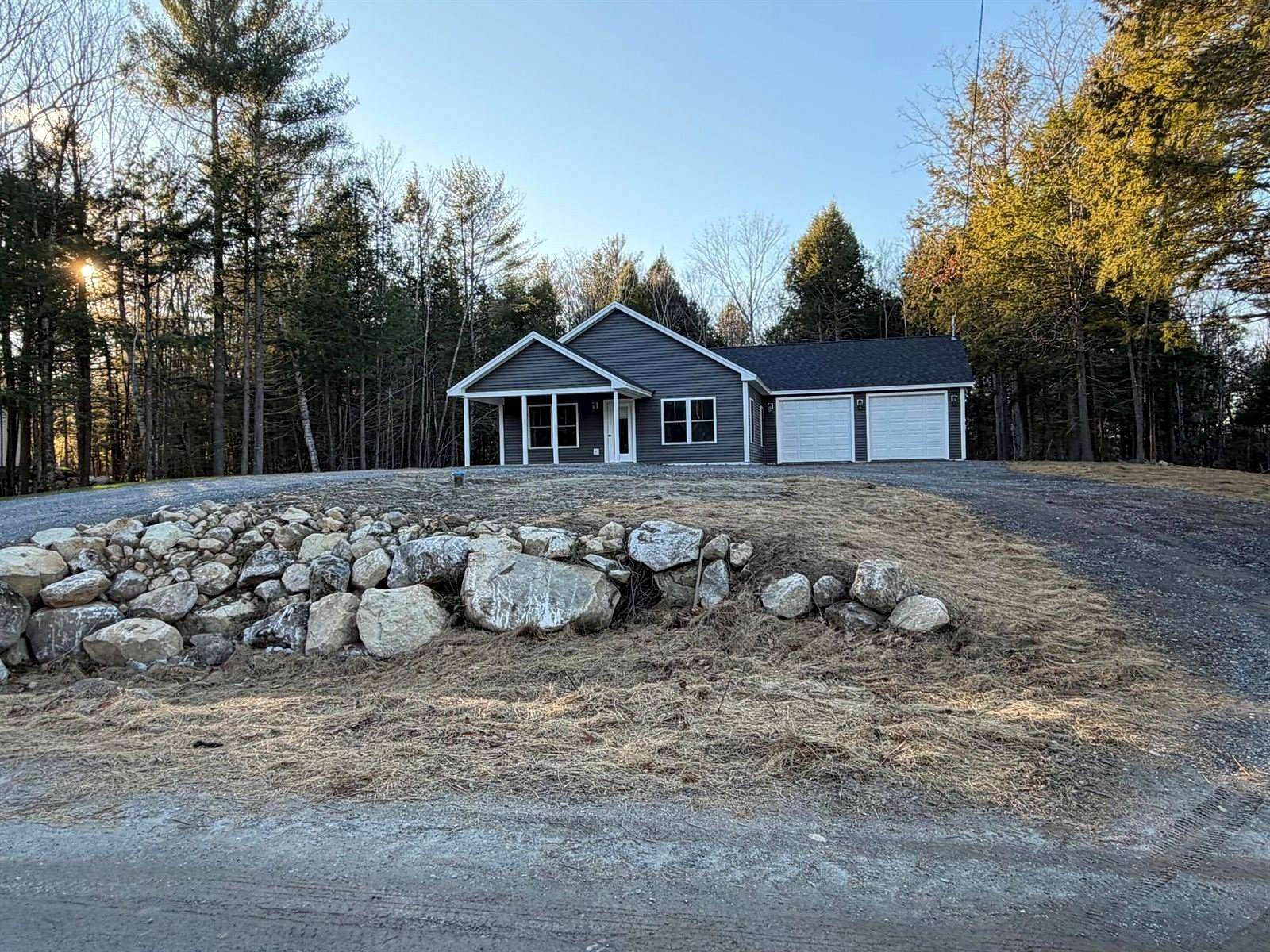 2.8 Acres of Residential Land with Home for Sale in West Gardiner Town, Maine