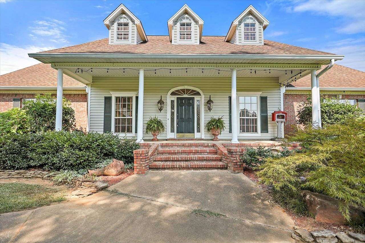 4.2 Acres of Land with Home for Sale in Byram, Mississippi