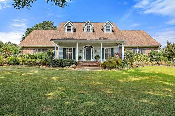 4.2 Acres of Residential Land with Home for Sale in Byram, Mississippi