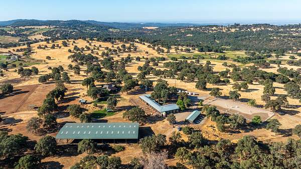 40 Acres of Agricultural Land with Home for Sale in Grass Valley, California