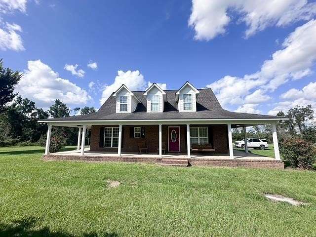 4 Acres of Residential Land with Home for Sale in Alamo, Georgia