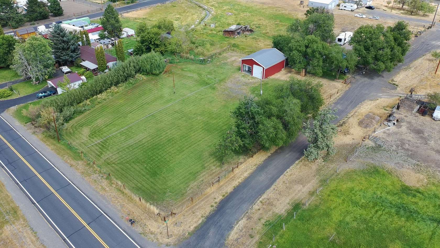 1 Acre of Residential Land for Sale in Terrebonne, Oregon