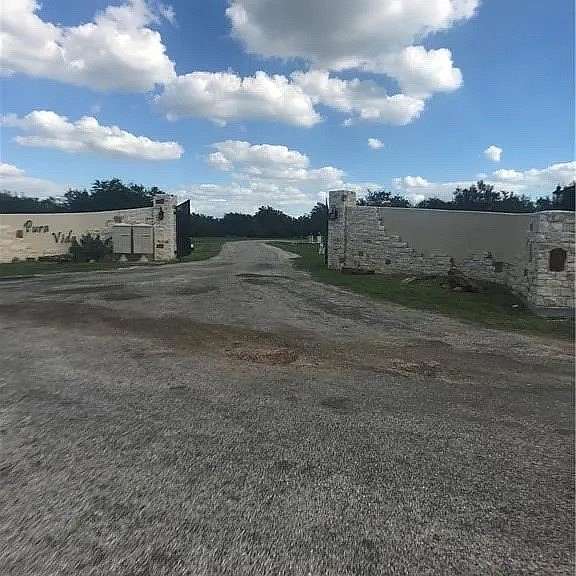 3 Acres of Residential Land for Sale in Inez, Texas