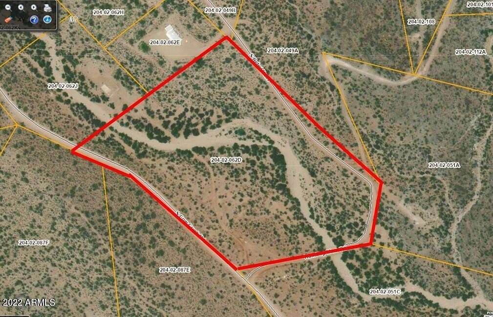 12.3 Acres of Land for Sale in Morristown, Arizona