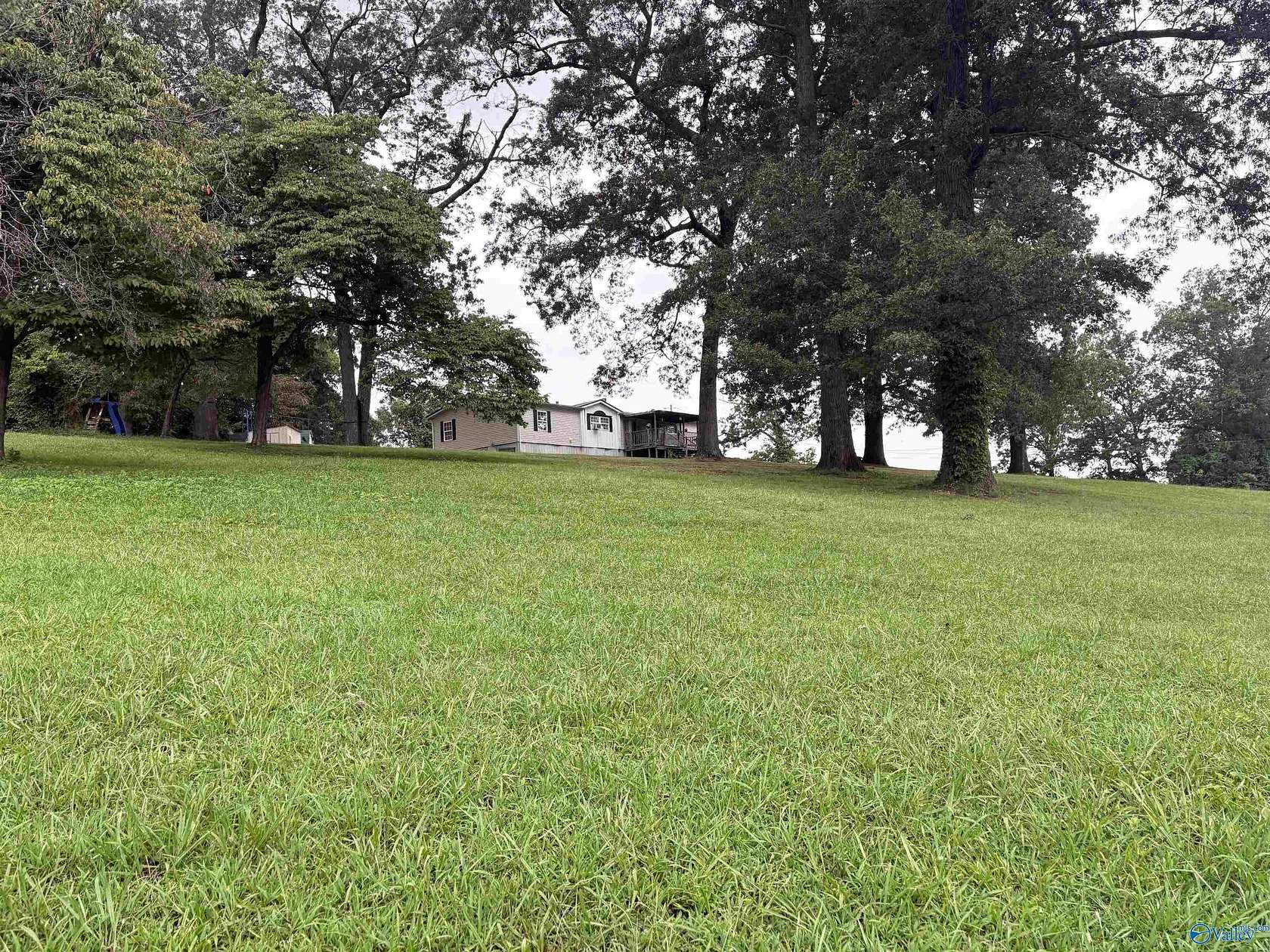 2 Acres of Residential Land with Home for Sale in Bridgeport, Alabama