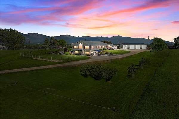 5 Acres of Residential Land with Home for Sale in Corvallis, Montana