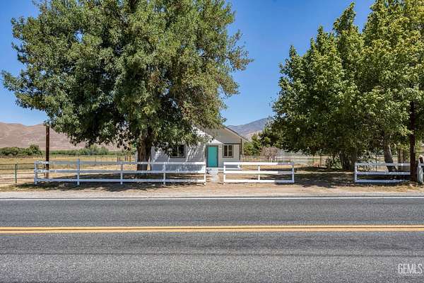 5 Acres of Land with Home for Sale in Weldon, California