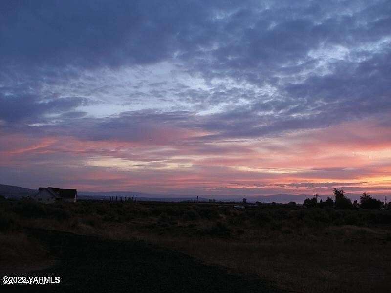 14.5 Acres of Land for Sale in Yakima, Washington