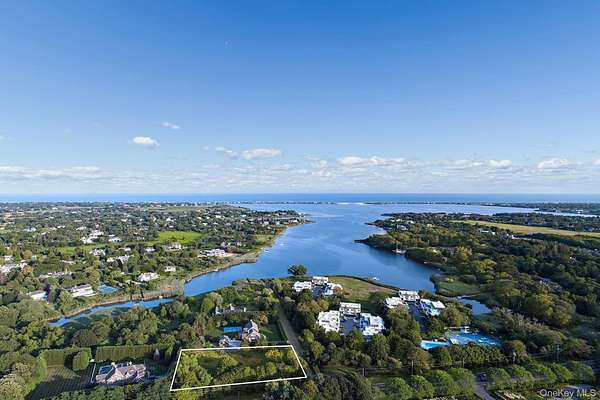 1 Acre of Residential Land for Sale in Water Mill, New York