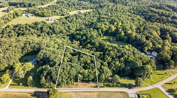 1 Acre of Residential Land for Auction in Greenbrier, Tennessee