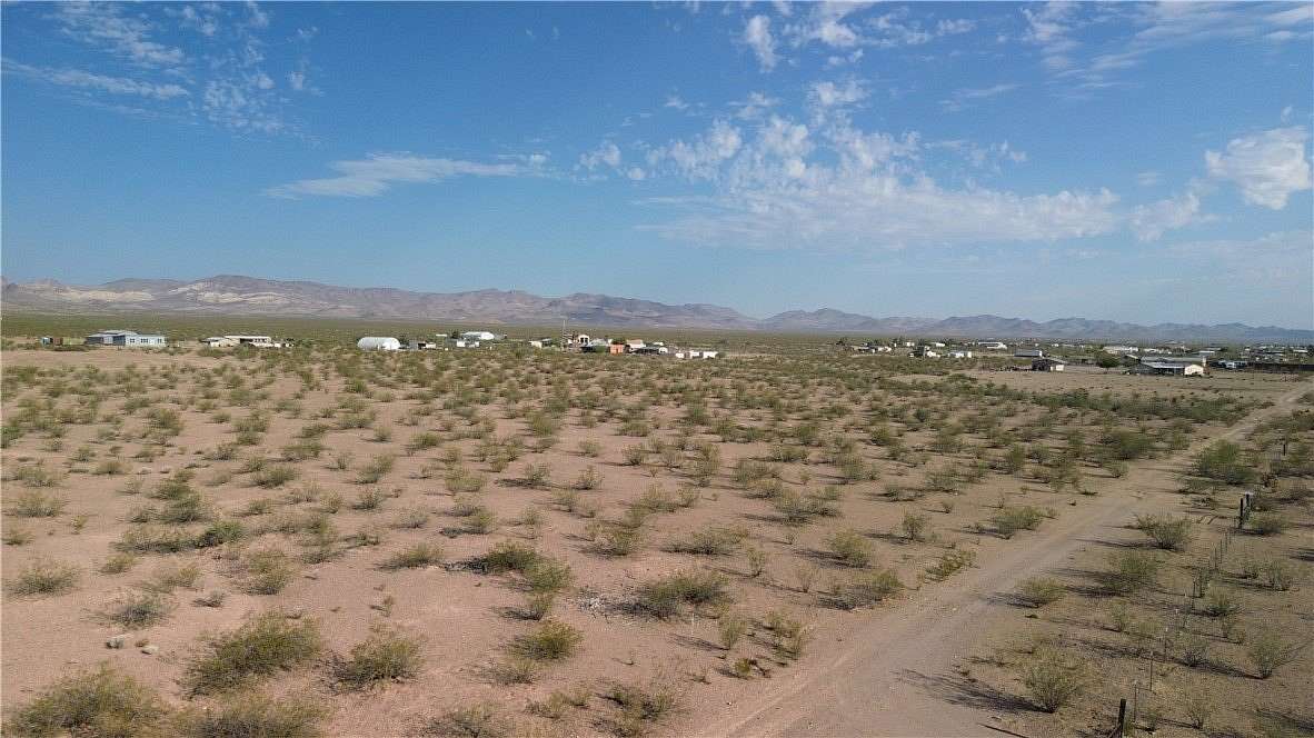 2.35 Acres of Land for Sale in Golden Valley, Arizona