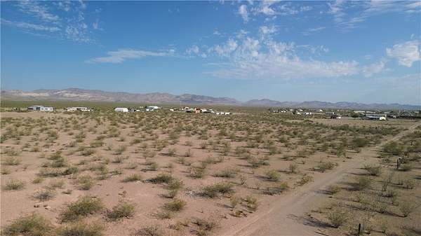 2.35 Acres of Land for Sale in Golden Valley, Arizona