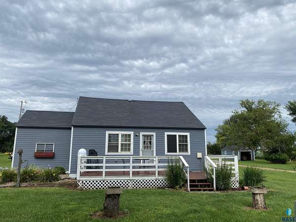 4 Acres of Residential Land with Home for Sale in Kenneth, Minnesota