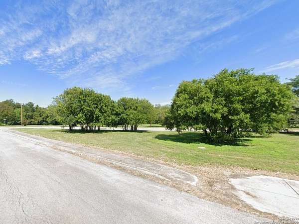 0.34 Acres of Mixed-Use Land for Sale in San Antonio, Texas