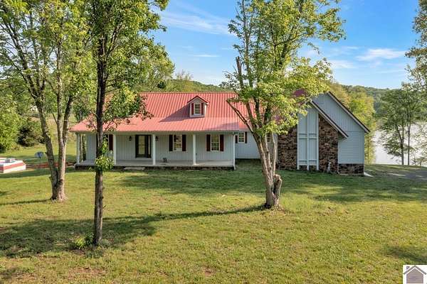 4.3 Acres of Land with Home for Sale in Cadiz, Kentucky