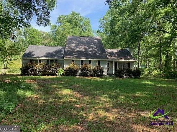 2.59 Acres of Residential Land with Home for Sale in Perry, Georgia