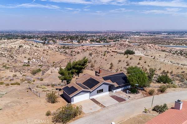 3 Acres of Land with Home for Sale in Palmdale, California