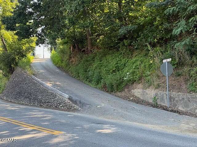 0.39 Acres of Commercial Land for Sale in Gatlinburg, Tennessee