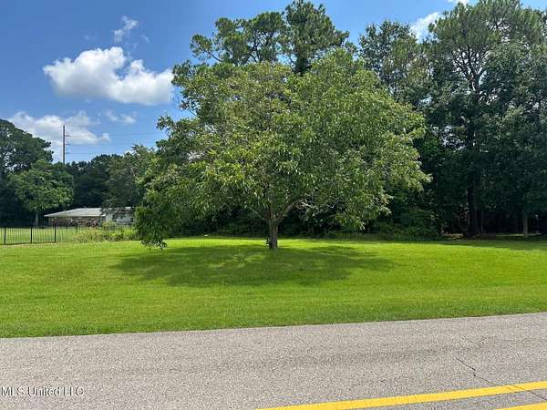 0.32 Acres of Mixed-Use Land for Sale in D'Iberville, Mississippi