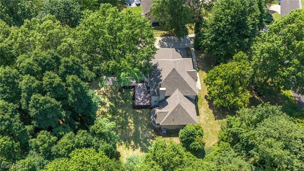 1.5 Acres of Residential Land with Home for Sale in Youngstown, Ohio