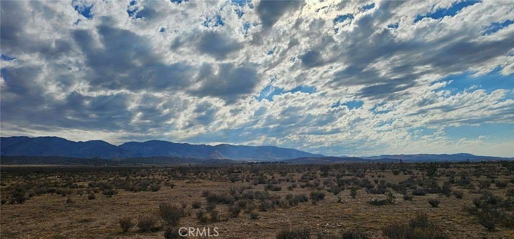 2.55 Acres of Residential Land for Sale in Llano, California