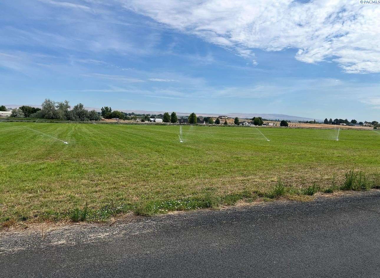 5 Acres of Land for Sale in Prosser, Washington