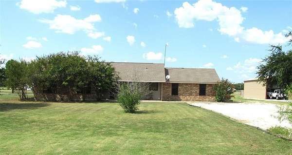 2 Acres of Residential Land with Home for Sale in Caddo Mills, Texas