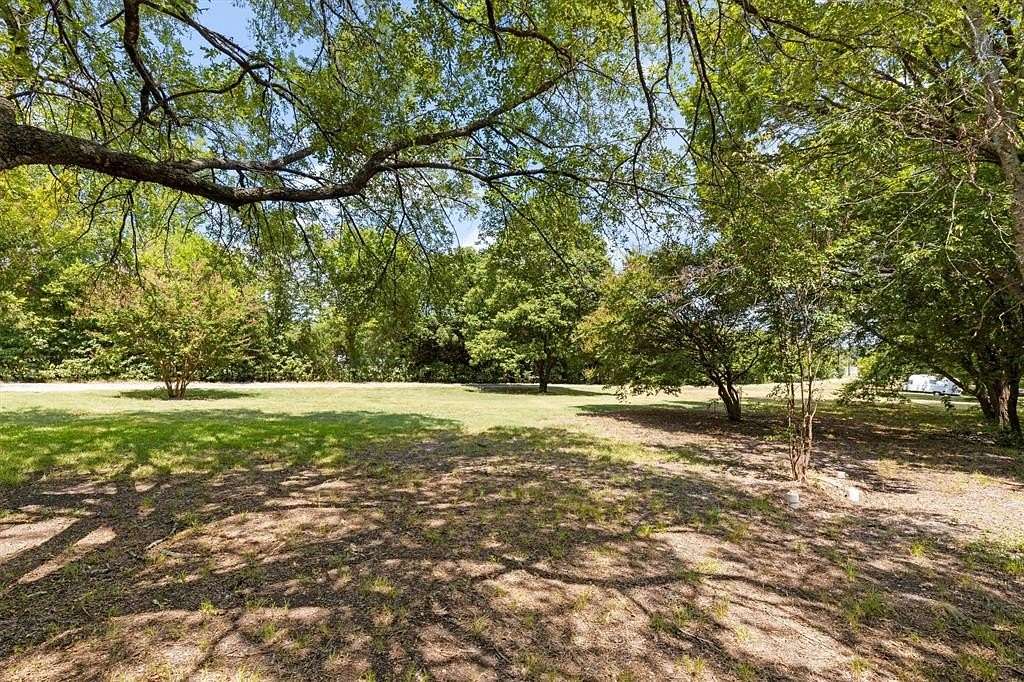 1.5 Acres of Residential Land with Home for Sale in Lucas, Texas