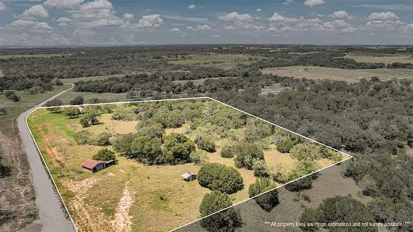 10 Acres of Land for Sale in Carlton, Texas