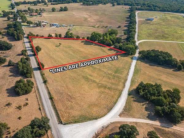 3 Acres of Residential Land for Sale in Bowie, Texas