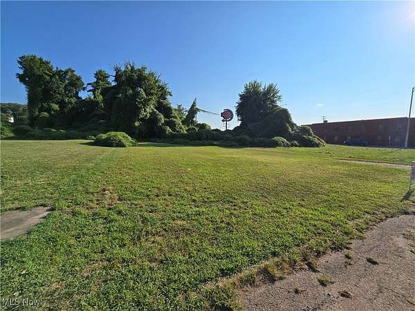 0.13 Acres of Commercial Land for Sale in Zanesville, Ohio