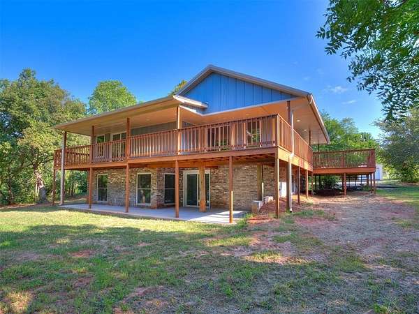 3.34 Acres of Residential Land with Home for Sale in Blanchard, Oklahoma